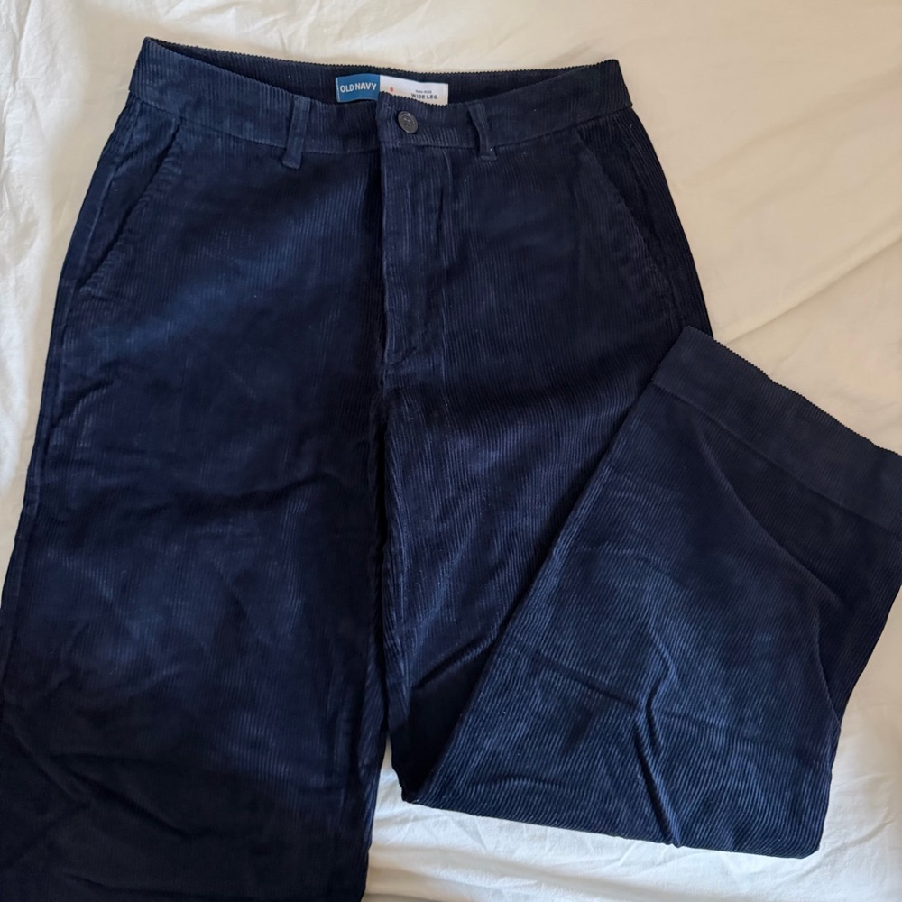 High-Waisted Corduroy Wide-Leg Pants in Navy
